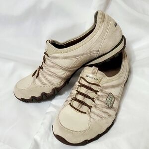 Skechers Size 6.5 Sneakers/Walking Shoes